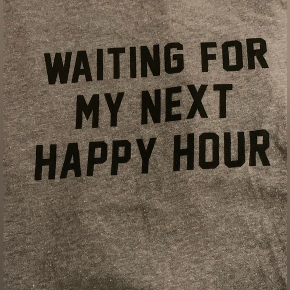 Funny Graphic Tee for wine drinkers or beer drinkers! XL gray cap sleeve shirt - Picture 2 of 5